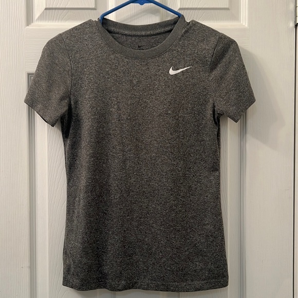 Nike Tops - Nike dri-fit tee